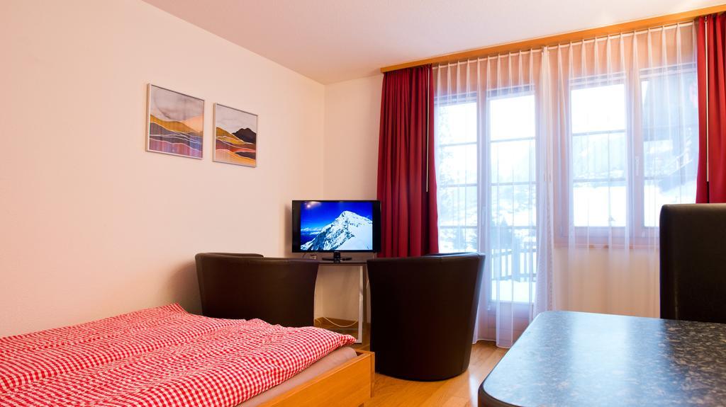 Mom - Alpine Boutique Apartments, Chalet Fagus, Terrace Studio Grindelwald Værelse billede